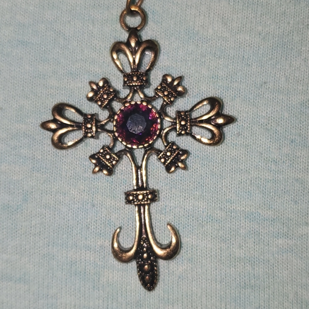 Necklace - Picture 2 of 3